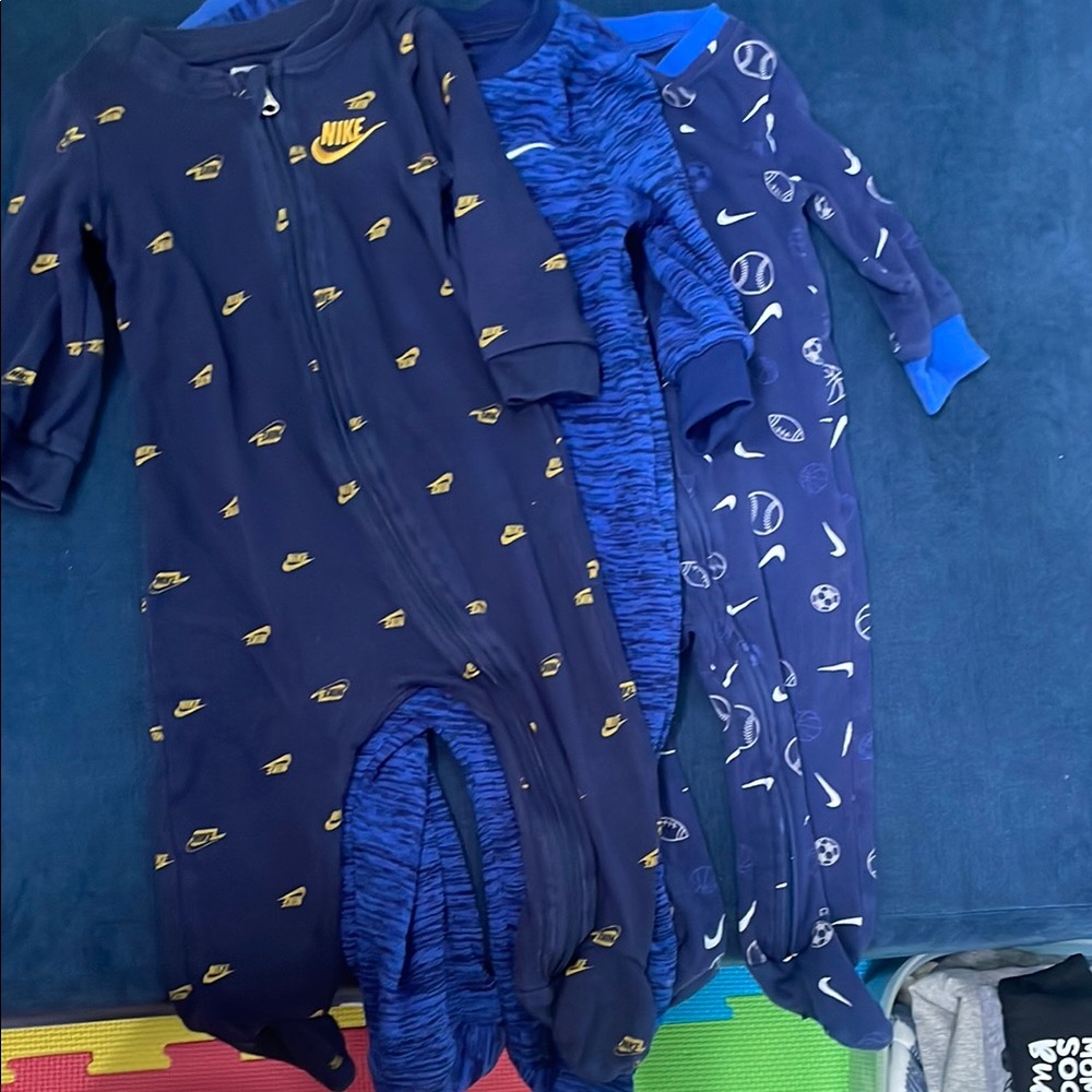 Nike Infant Sleepers - 9 months